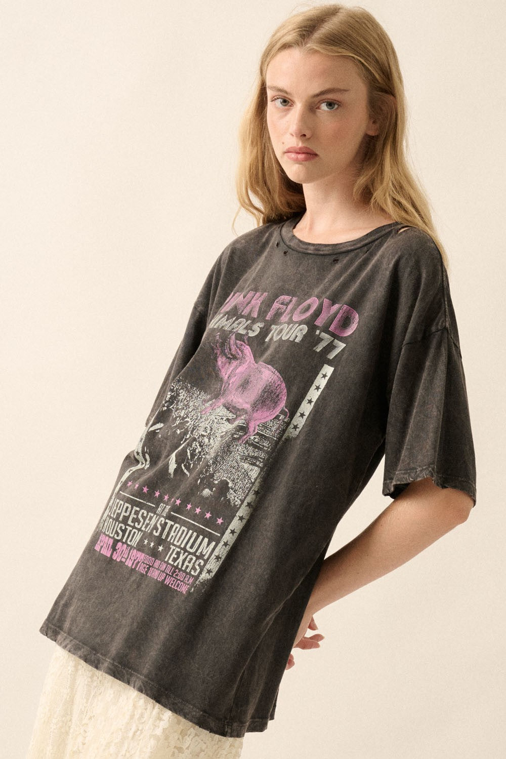 Pink Floyd Animals Tour '77 Distressed Graphic Tee